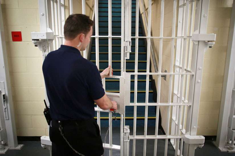 Counterterrorism expert warns of radicalization in British prisons