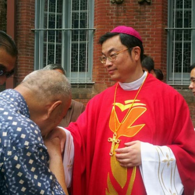 Government-sanctioned groups revoke Shanghai bishop's appointment 