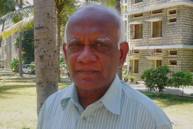 Vatican threatens Jesuit theologian in India with censure