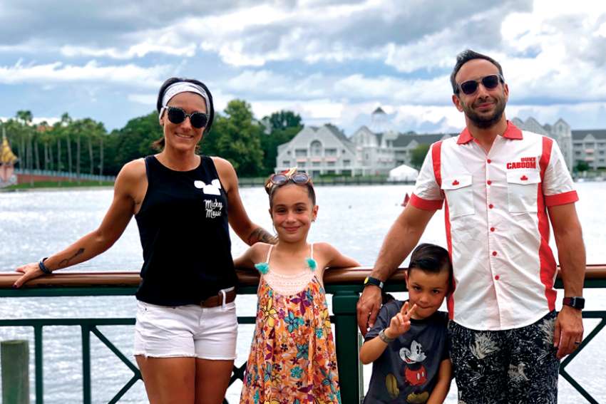 Community rallies behind teacher