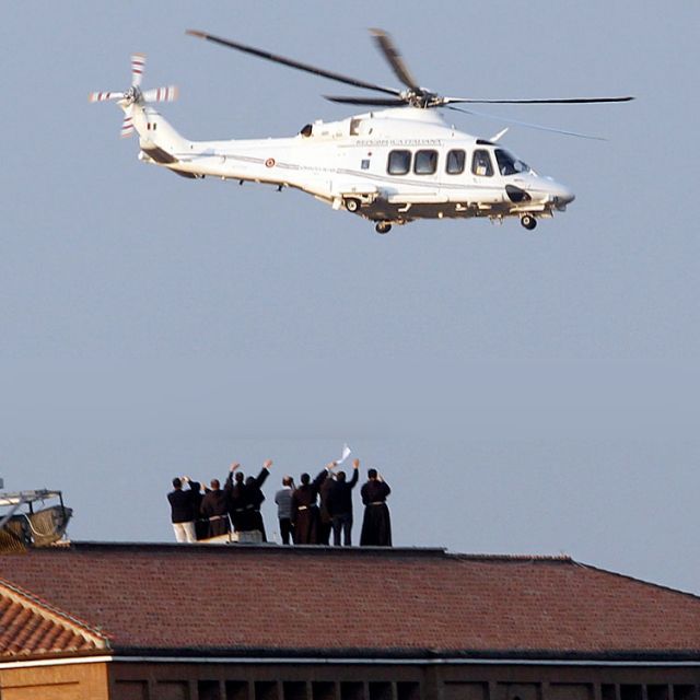 Pope Benedict's last trip is 15-minute helicopter ride