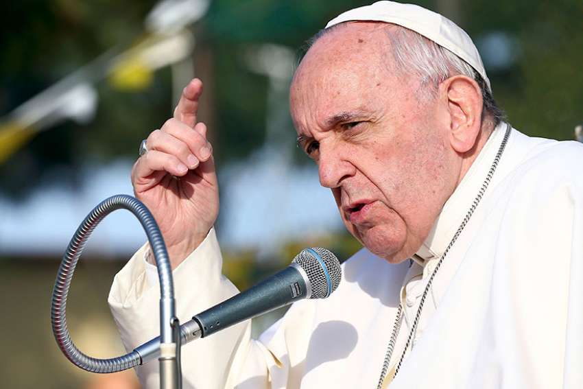 Pope: Scientists must defend creation from distorted use of biotech