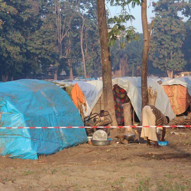 In Central African Republic, thousands turn to bishop for protection 