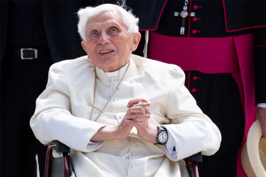 Benedict XVI returns to Vatican from visit to his brother in Germany