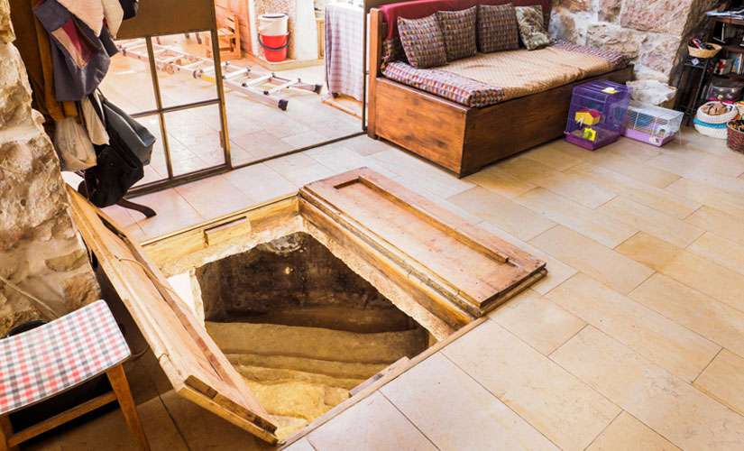 Israeli couple finds 2000-year-old Jewish ritual bath