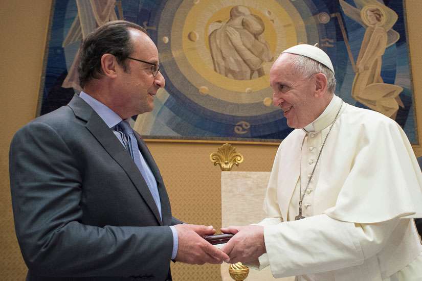 French president meets Pope to thank him after terrorist attacks