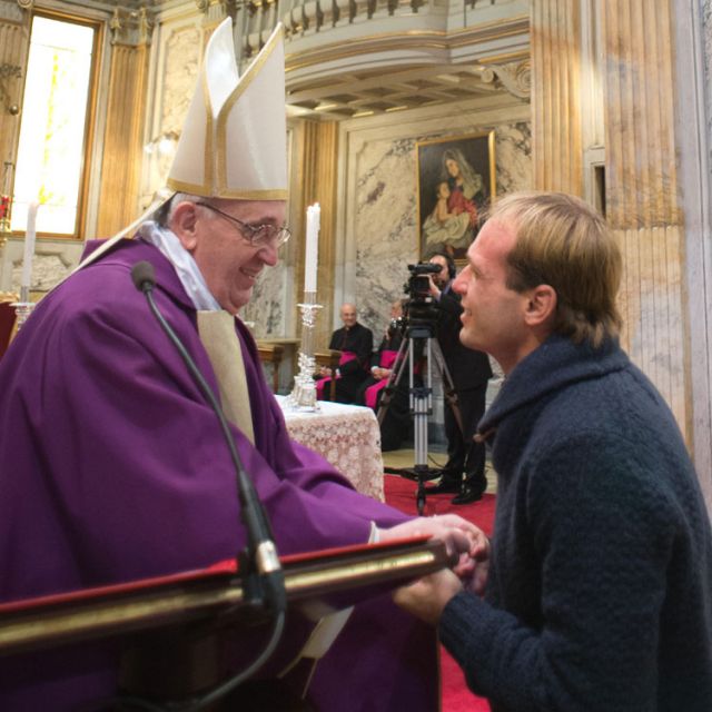 At first Angelus, Pope Francis says God never tires of forgiving 