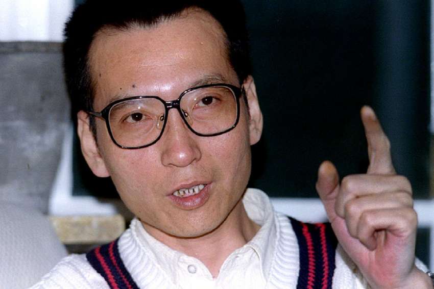 Hong Kong Catholics pray for Nobel winner days before his death