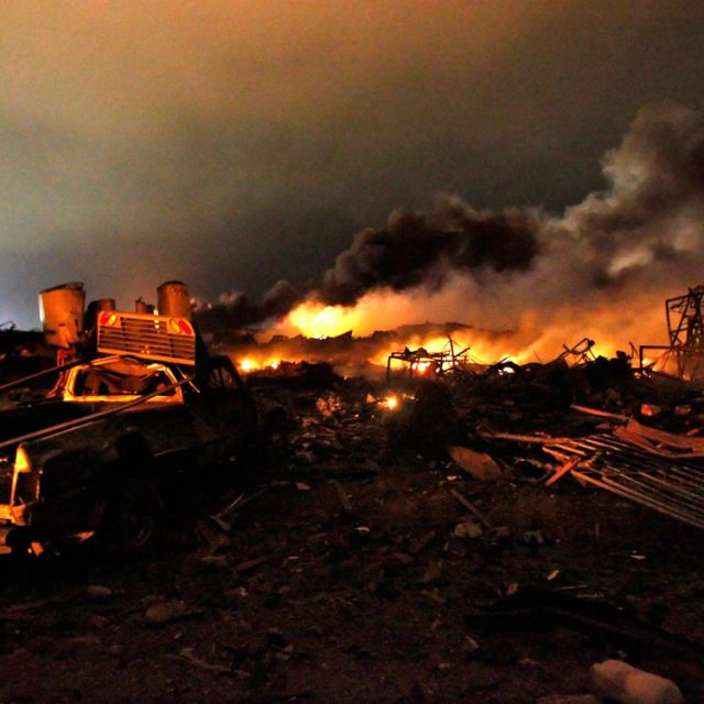 Texas responds to blast that casts wide destruction in small town 