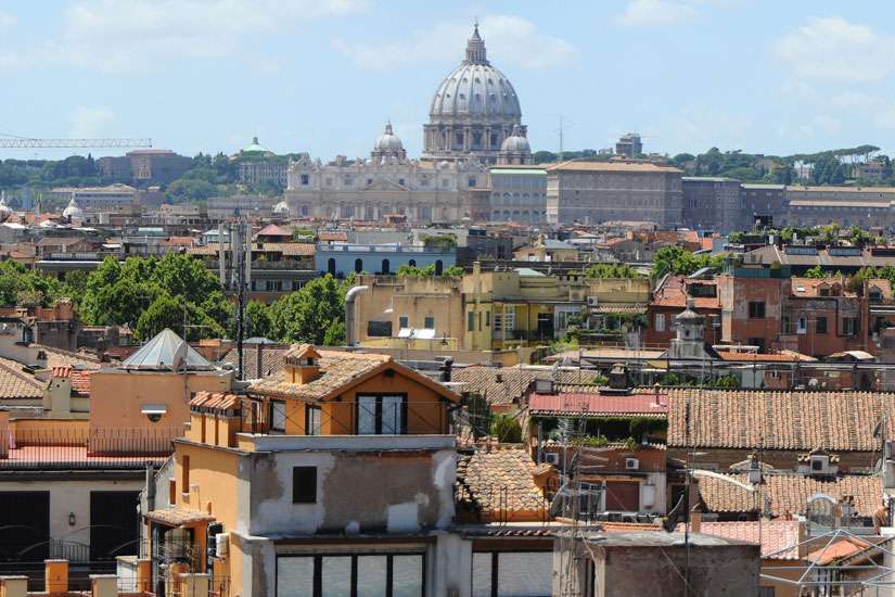 Venezuelan College in Rome to close due to country's economic crisis