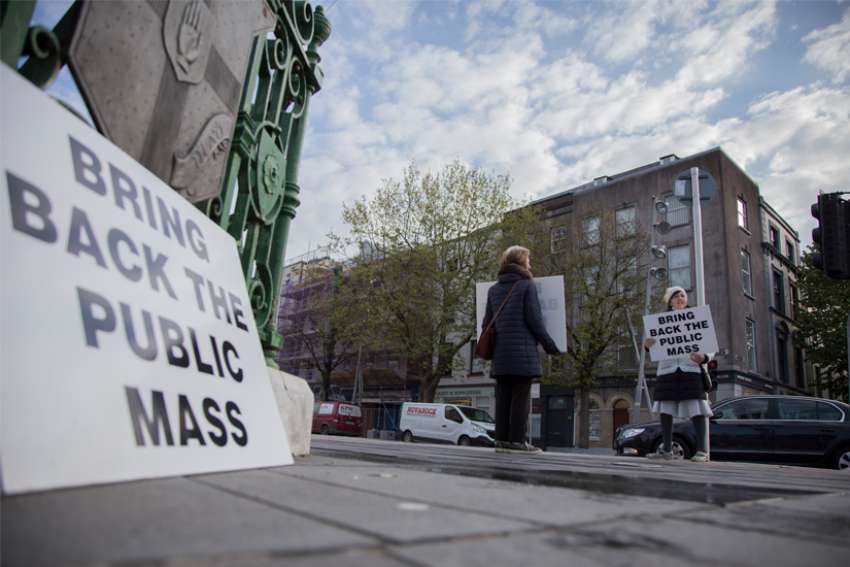 Irish government to lift ban on Mass attendance May 10