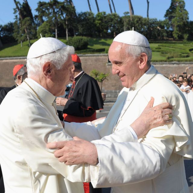 Pope Francis visits Pope Benedict, asks him to join WYD in prayer