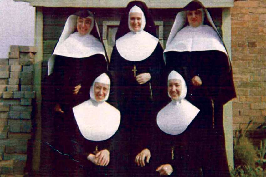 Five Straus sisters born to religious life