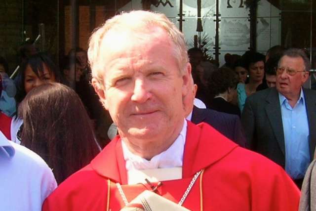 English Catholic bishop resigns, admits affair with woman