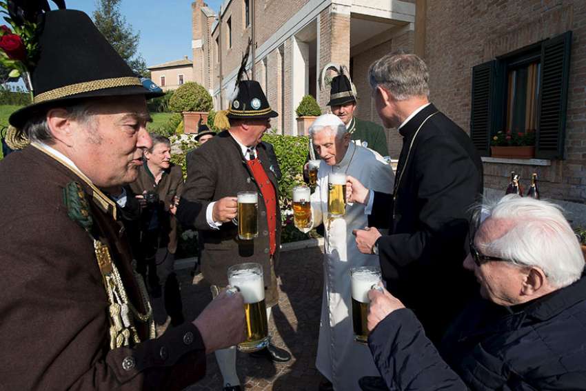 Scholars offer Benedict traditional German tribute on his 90th birthday