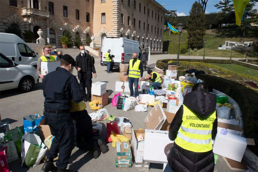Vatican mobilizes humanitarian efforts to aid Ukraine
