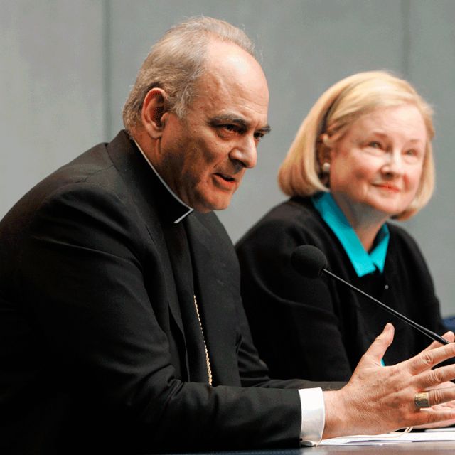 Women religious ask pope for world day of prayer against trafficking 