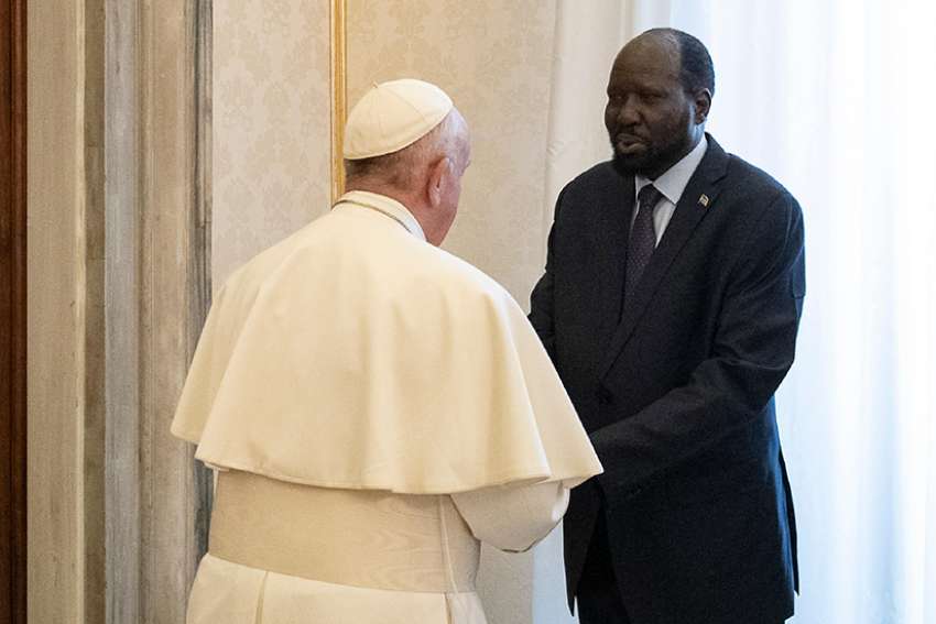 Pope Francis encourages South Sudan peace process, hopes to visit
