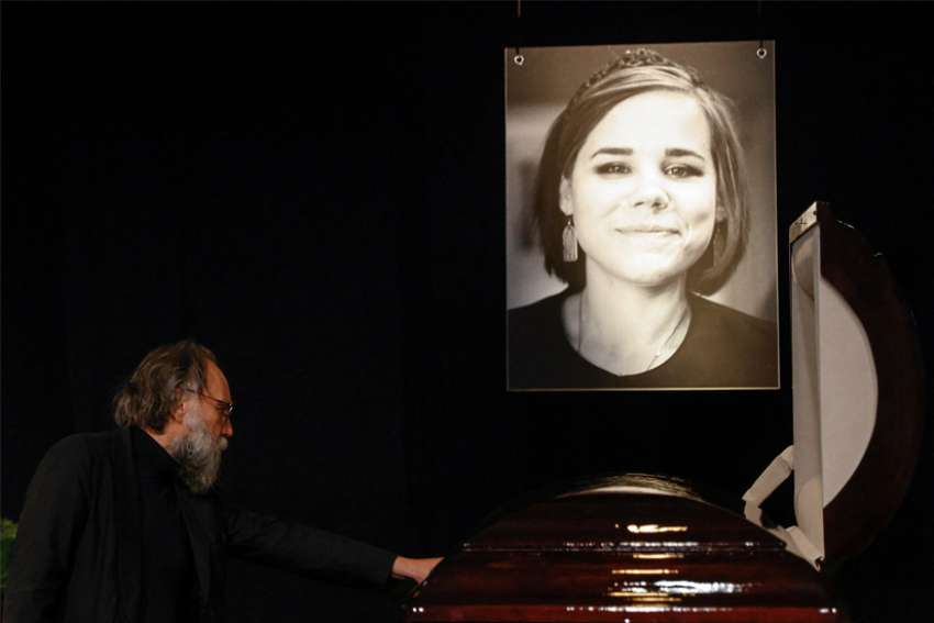 Vatican says papal remarks on Dugina defended life, were not political