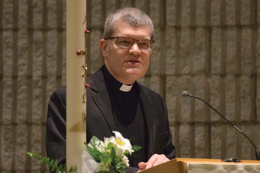 Jesuits combining policy and prayer