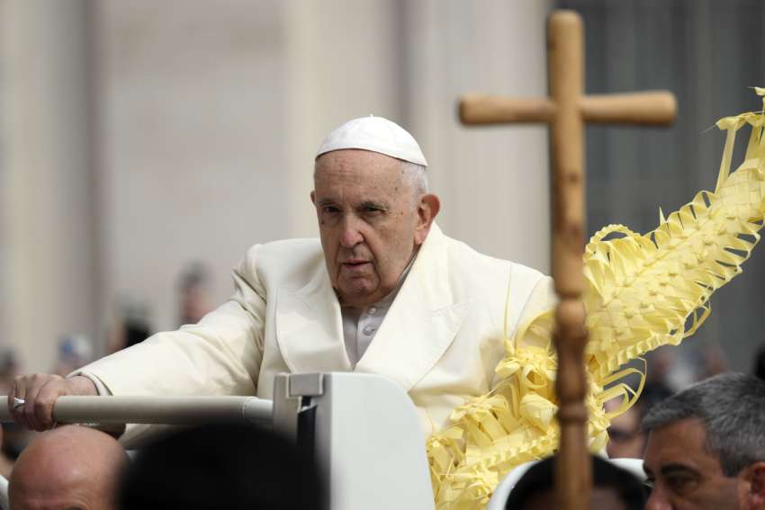 Pope Francis says be close to those 'abandoned' like Christ: unborn, migrants