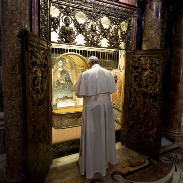 Vatican to put St. Peter's relics on display for first time 