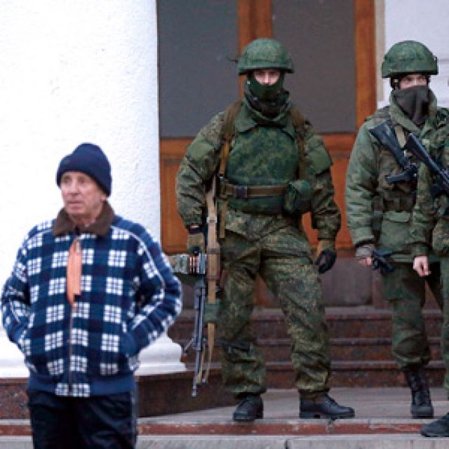 Pope asks Christians to pray for Ukraine