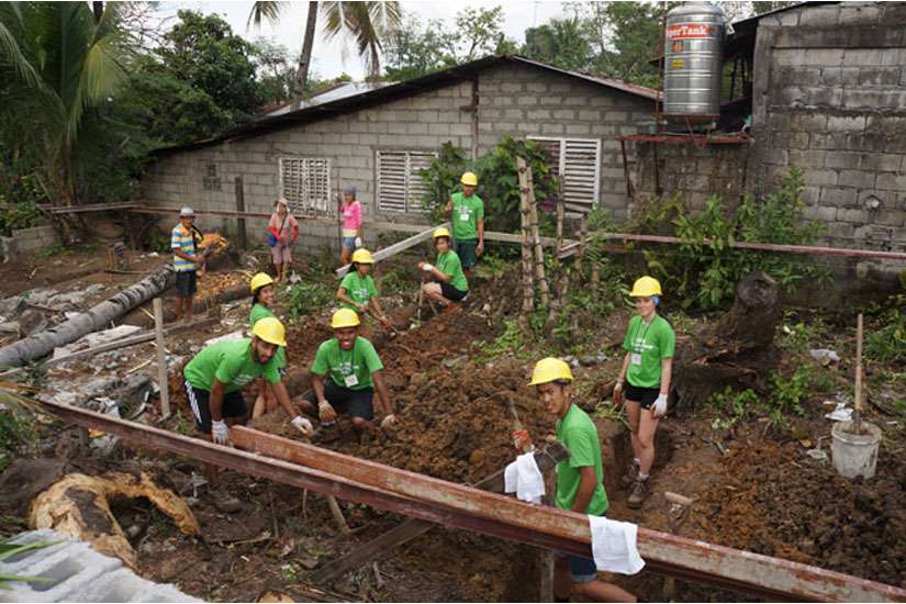 Service trip helps build bonds in the Philippines
