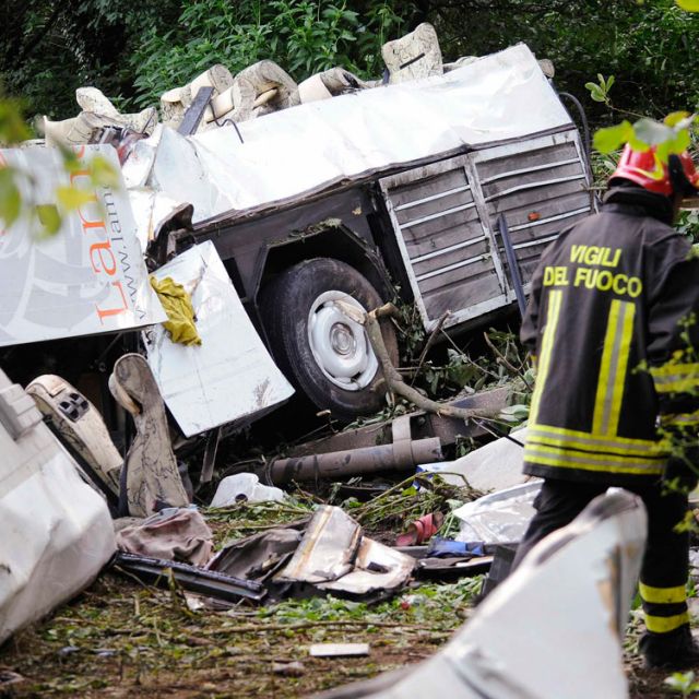 At least 38 pilgrims killed in crash after visiting Padre Pio shrine 