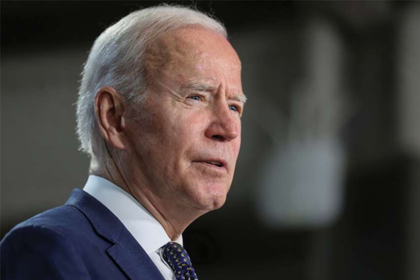 U.S. re-opens door to more refugees