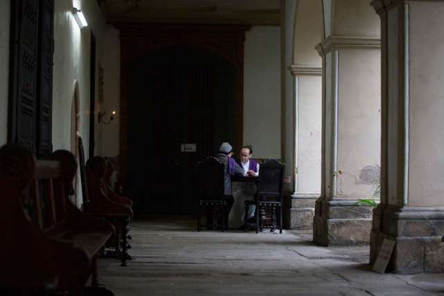Court may compel priest to break confessional seal in abuse case