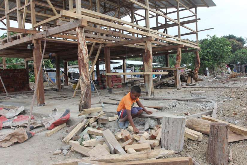 Rebuilding in Ecuador after April quake complicated by enduring poverty