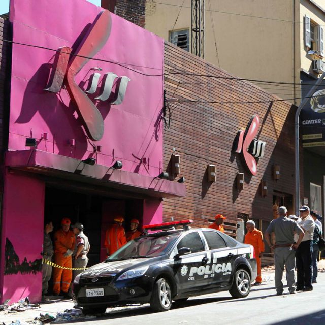 Catholic samba group turns parade into procession after nightclub fire 