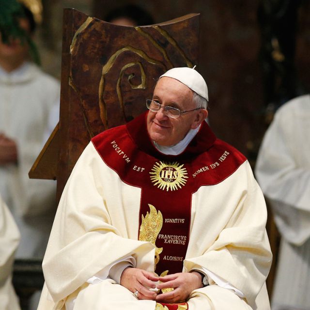 True faith is driven by zeal to change world with God's love, pope says 