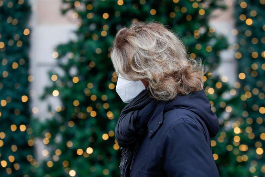 Italian bishops say 'midnight Mass' must end before 10 p.m. curfew