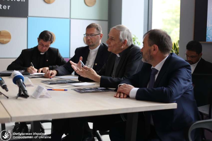 Papal envoy meets Zelenskyy in Kyiv