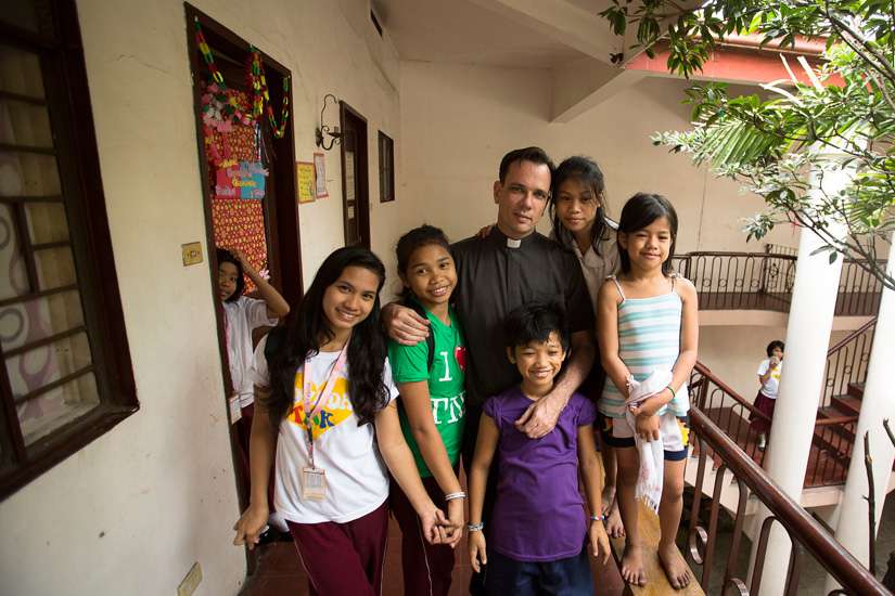 Former street kids want Pope to visit during Philippines papal visit