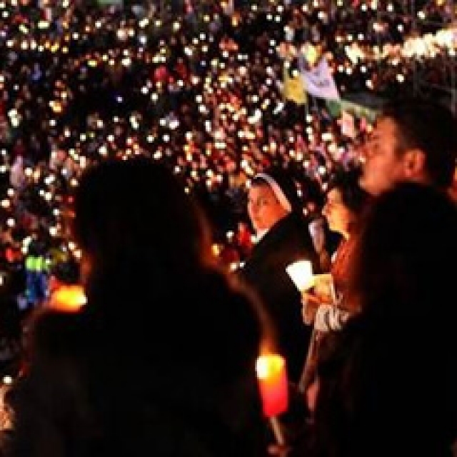 Praying with 200,000 Friends... 