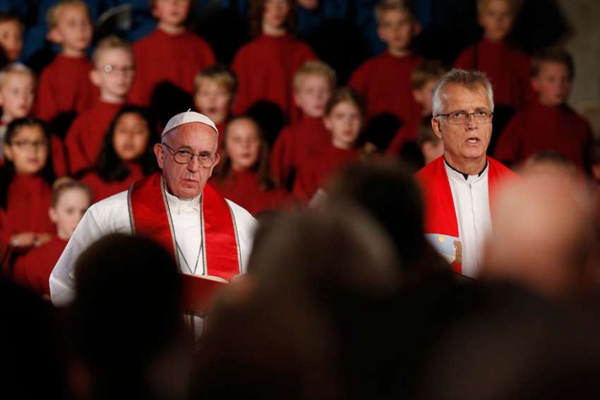 Pope, Lutheran leaders begin Reformation commemoration with prayer