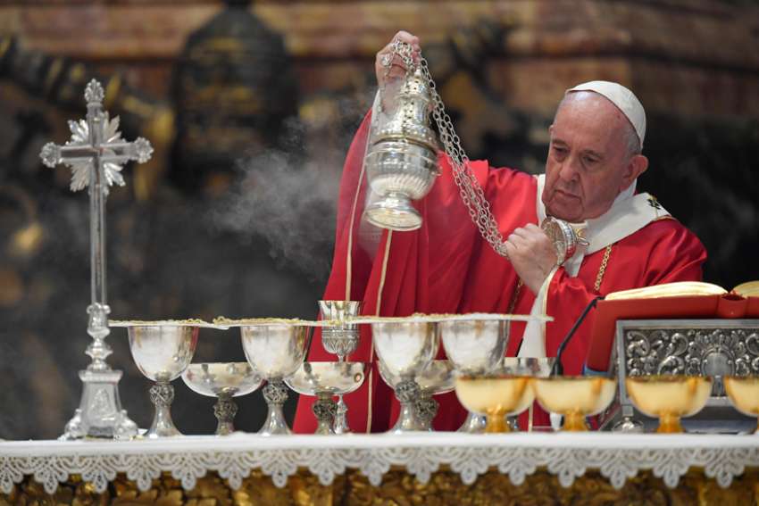Pope Francis offers memorial Mass for prelates deceased over preceding year