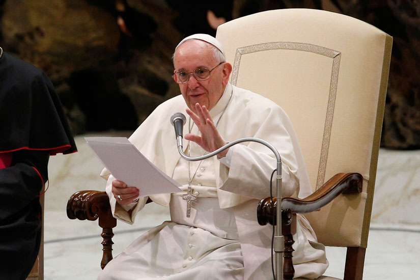 Pope to teens: Don't fall for hate, fearmongers; find nice friends
