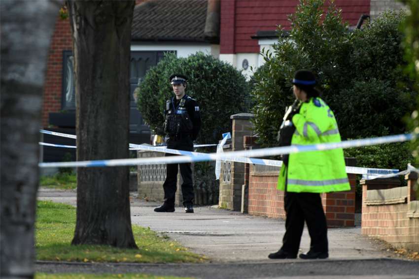 English police to allow priests to give last rites at crime scenes