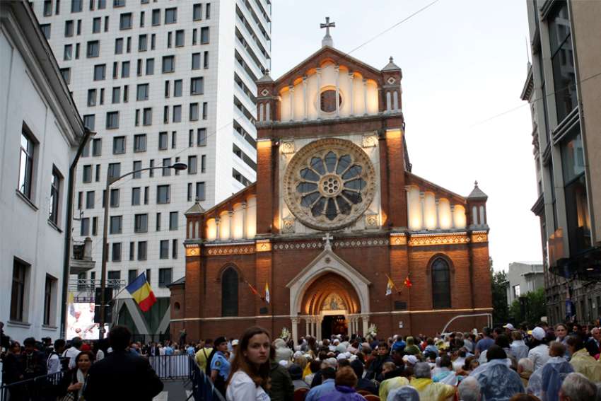 Bucharest Archdiocese welcomes order to demolish building near cathedral