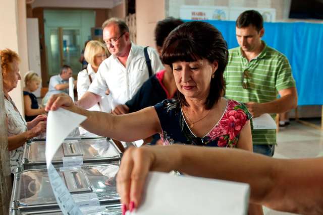 Elections seen as test of change in Ukraine