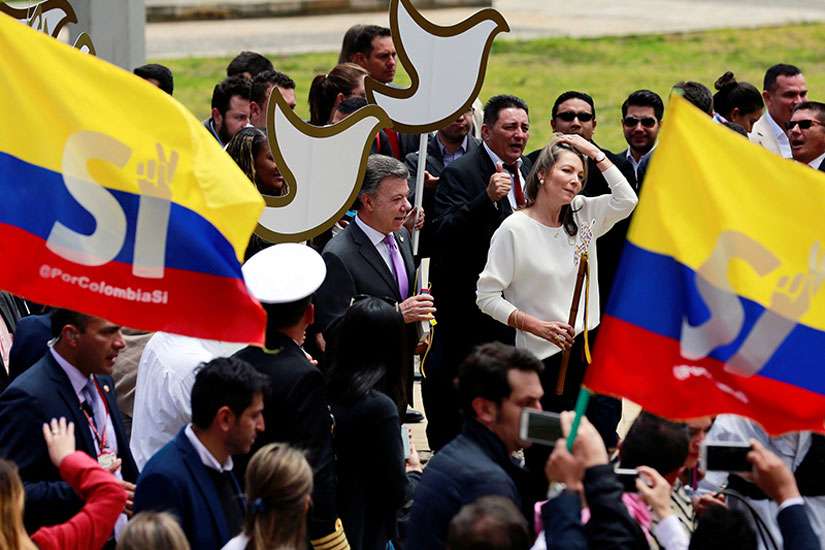 Pope welcomes deal with Colombian rebels