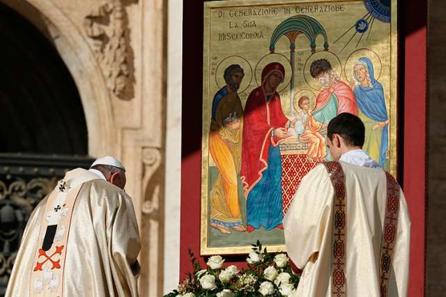 Pope beatifies Blessed Paul VI, the 'great helmsman' of Vatican II