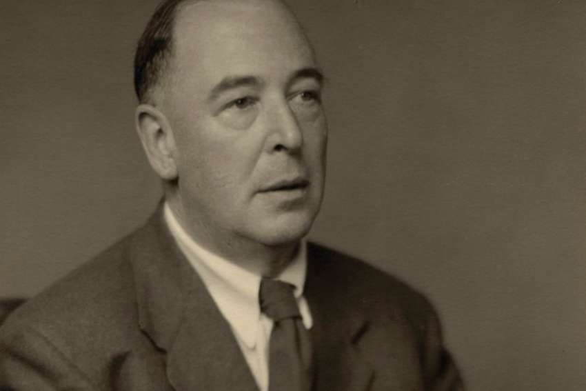 Interfaith book study delves into C.S. Lewis