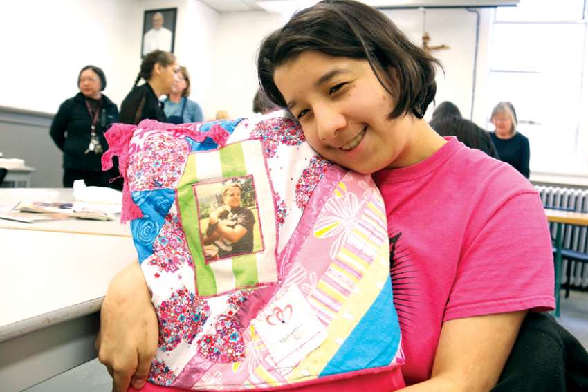 Grieving women find comfort in ‘quillows’