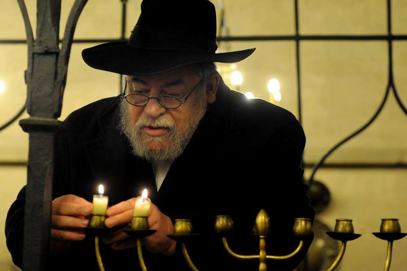 Catholics shouldn’t try to convert Jews, says new Vatican document