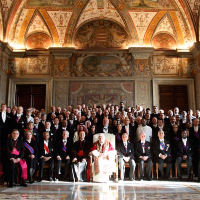 Peace is impossible without openness to God, Pope tells diplomats 